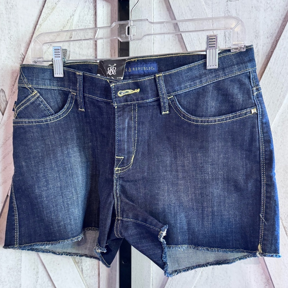 Rock & Republic Huntressed Denim Jean Shorts NWT